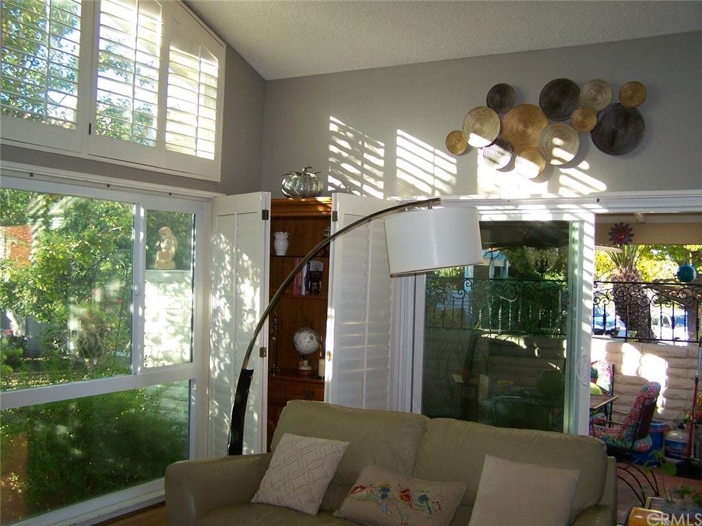 2162 Via Mariposa East - Photo 1