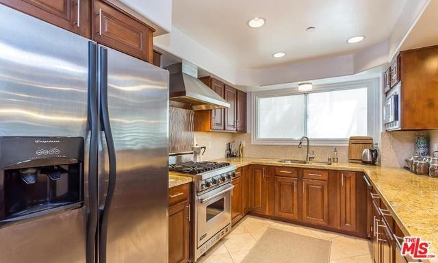 10390 La Grange Avenue - Photo 1