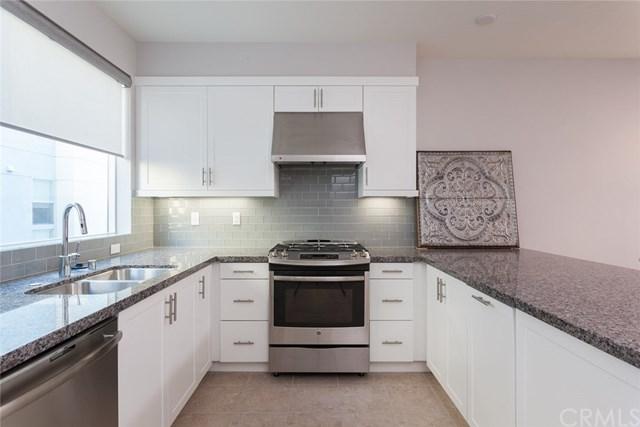 1531 Greenwich Way - Photo 1
