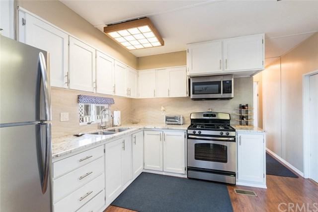 1370 West Grand - Photo 1