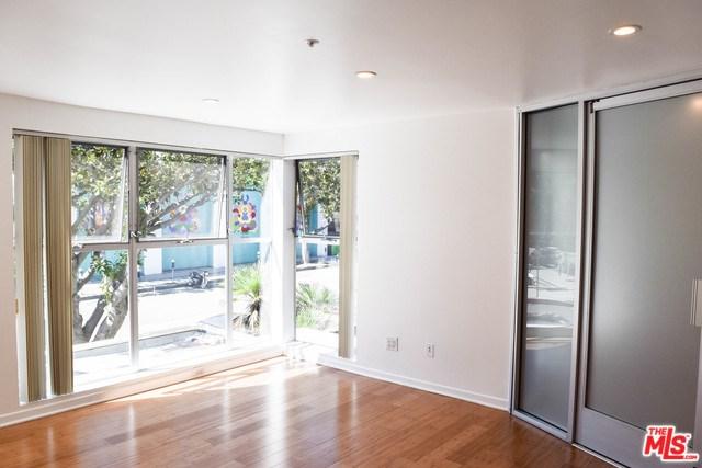 1617 Broadway - Photo 1