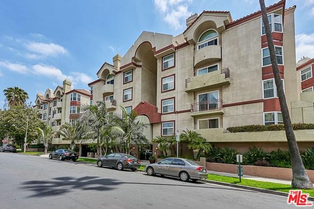 620 Gramercy Place - Photo 1