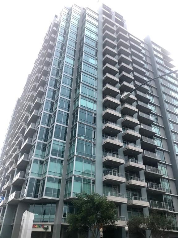1080 Park Blvd Boulevard - Photo 1