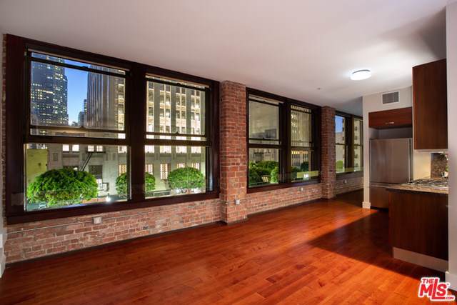 460 Spring Street - Photo 1