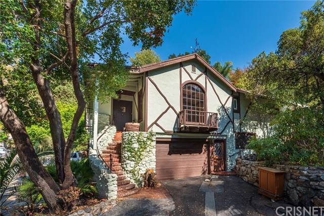 906 Country Club Drive - Photo 1