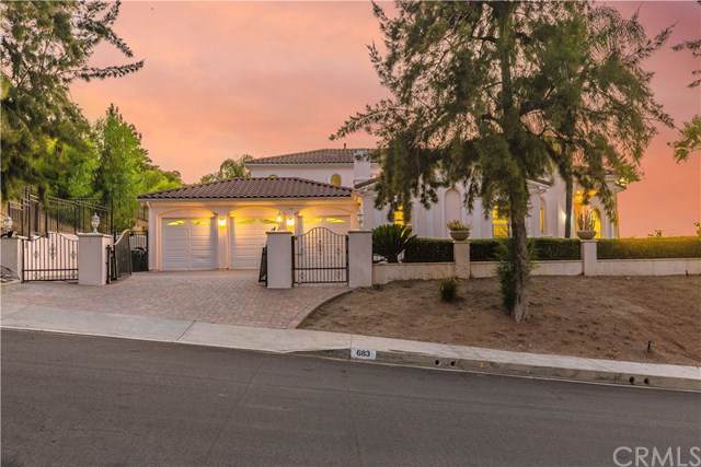 683 Radbury Place - Photo 1