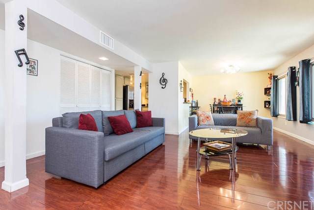 6716 Clybourn Avenue - Photo 1