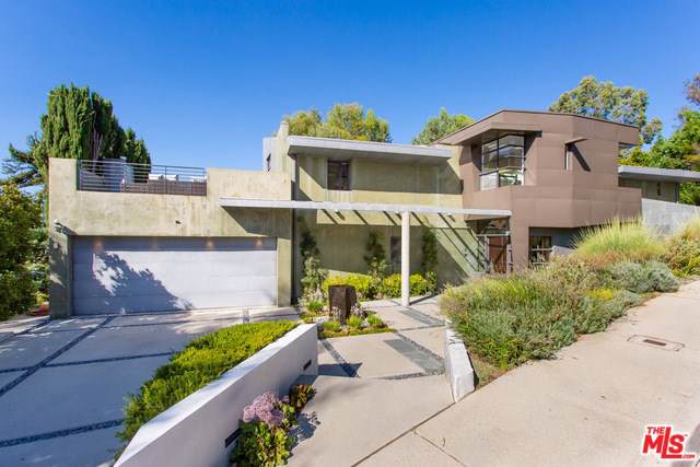 4929 Calvin Avenue - Photo 1