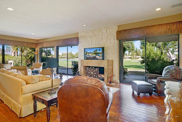 4 Exeter Court - Photo 1