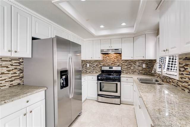 316 New London - Photo 1
