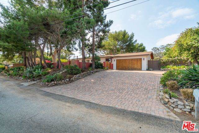 6579 Wandermere Road - Photo 1