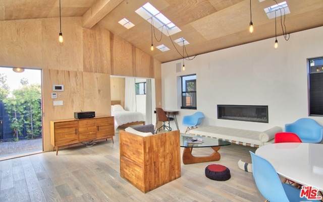 1003 Main Street - Photo 1