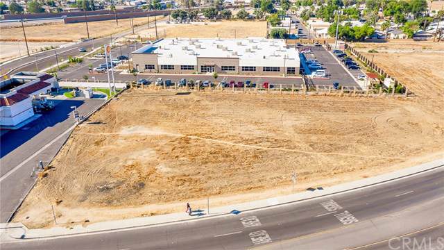 202 Redlands Avenue - Photo 1