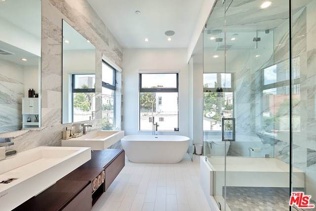 909 Curson Avenue - Photo 1