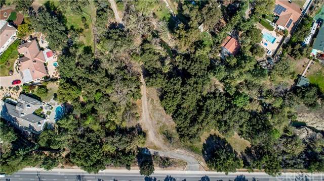 865 Hillcrest Drive - Photo 1