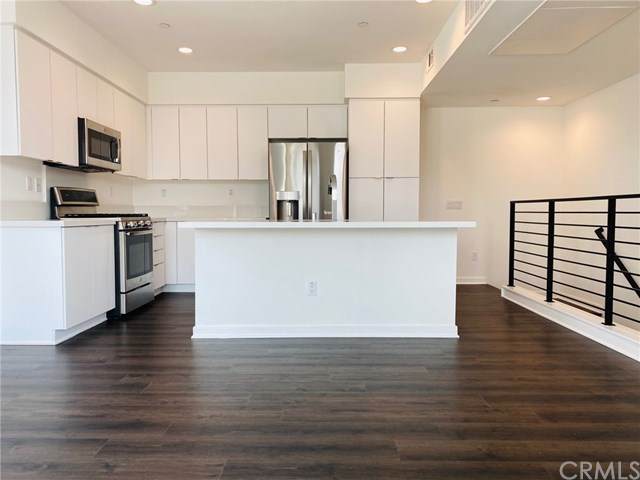 3030 N Coolidge Ave - Photo 1