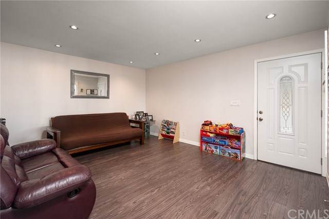 196 Southampton Way - Photo 1