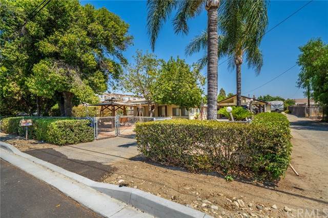 8215 Live Oak - Photo 1