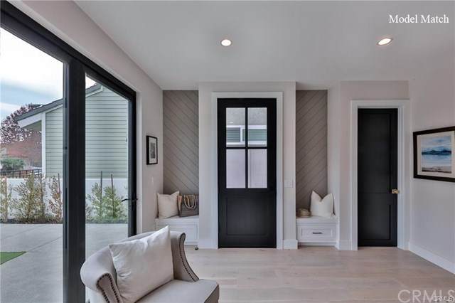 619 7th Street - Photo 1