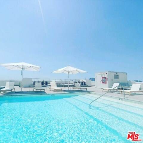 838 Doheny Drive - Photo 1