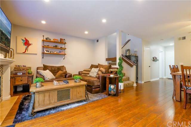 177 Singingwood Street - Photo 1