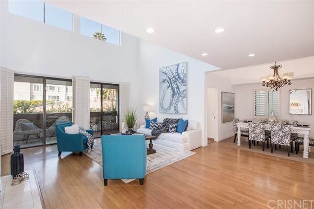 621 Barrington Avenue - Photo 1