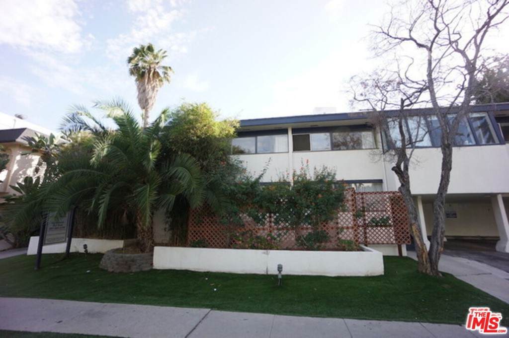 1233 Barry Avenue - Photo 1