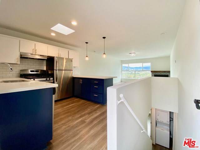 2975 Waverly Drive - Photo 1