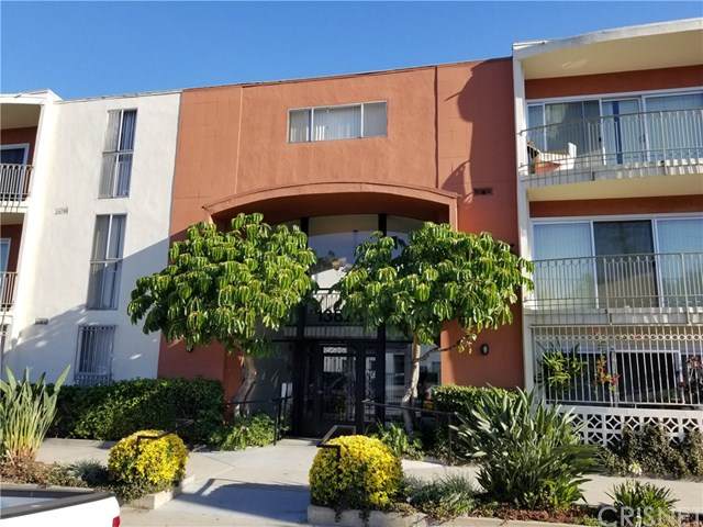 13820 Victory Boulevard - Photo 1