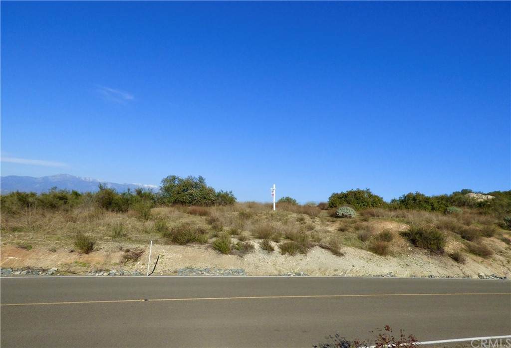 22990 Sky Mesa Road - Photo 1