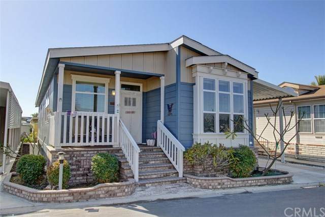 10681 Oak Street - Photo 1