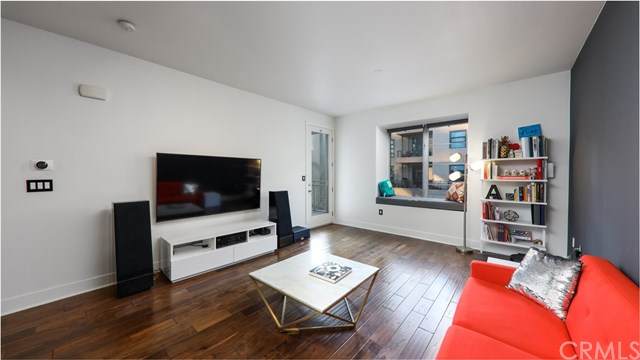 150 The Promenade - Photo 1