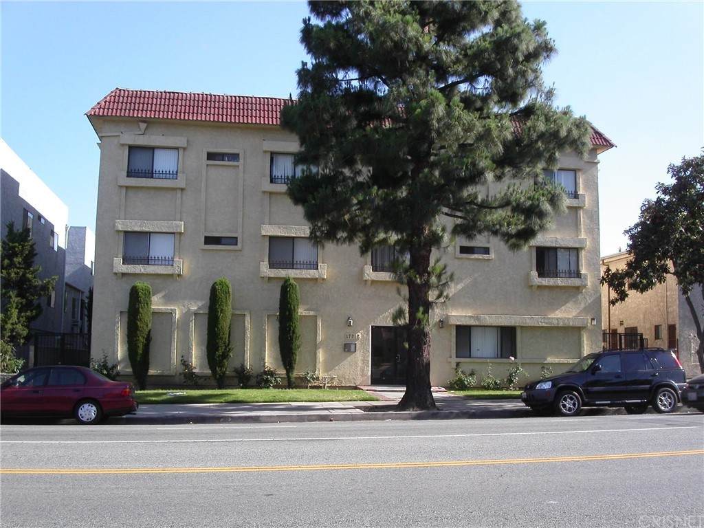 17312 Chatsworth Street - Photo 1
