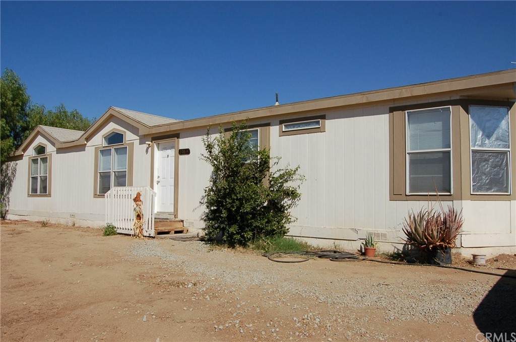 20814 Haines Street - Photo 1