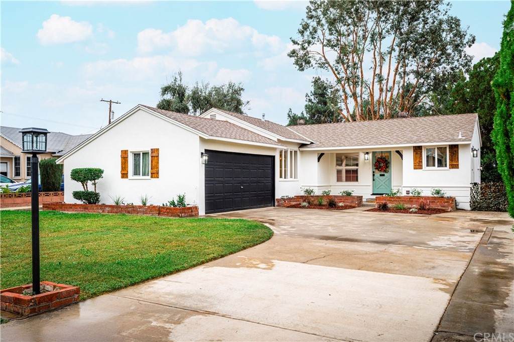 715 Flora Street - Photo 1