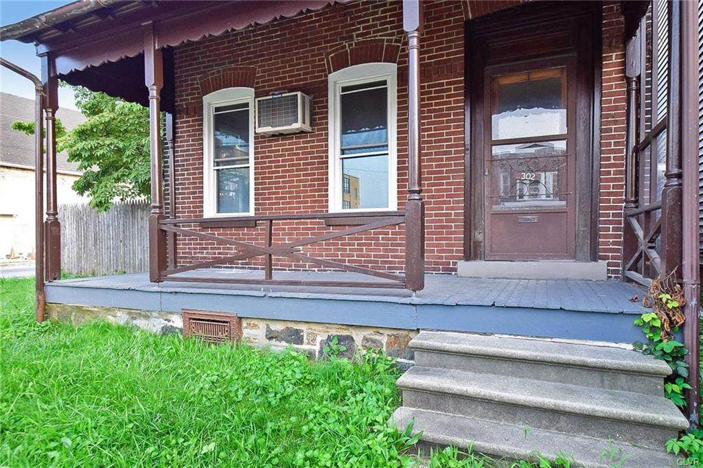 6082 Kanaka Avenue - Photo 1