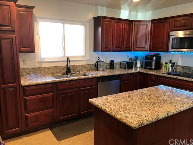3202 Locust Avenue - Photo 1