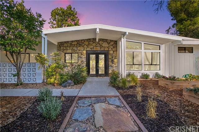 5416 Manton Avenue - Photo 1