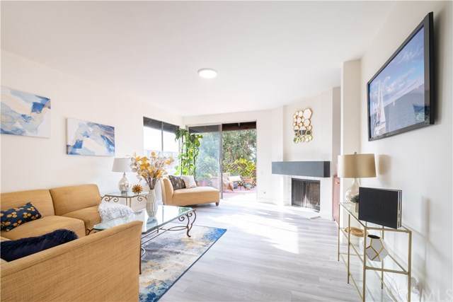 611 Avery Place - Photo 1