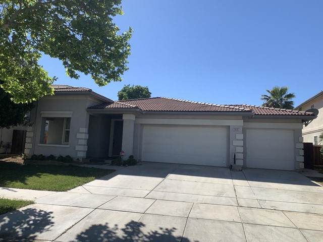 2405 Creekside Drive - Photo 1