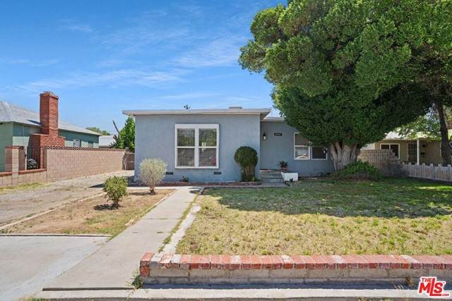 44514 Date Avenue - Photo 1