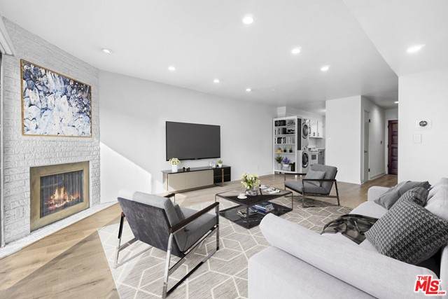 1805 Barrington Avenue - Photo 1