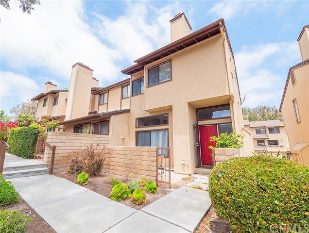 2532 Woodlands Way - Photo 1