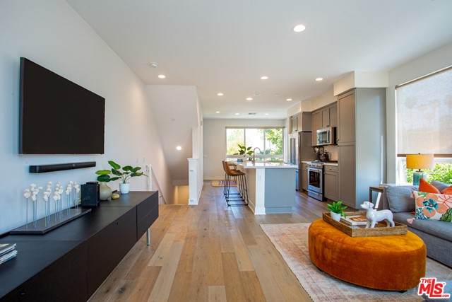 118 Avenue 50 - Photo 1