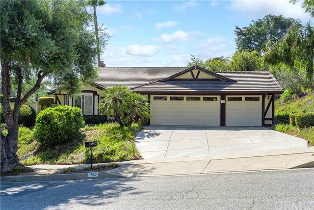 745 Beaverbrook Lane - Photo 1