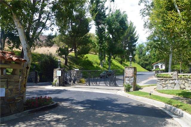 694 Valley Drive - Photo 1
