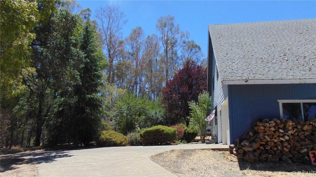 3283 Compton Avenue - Photo 1