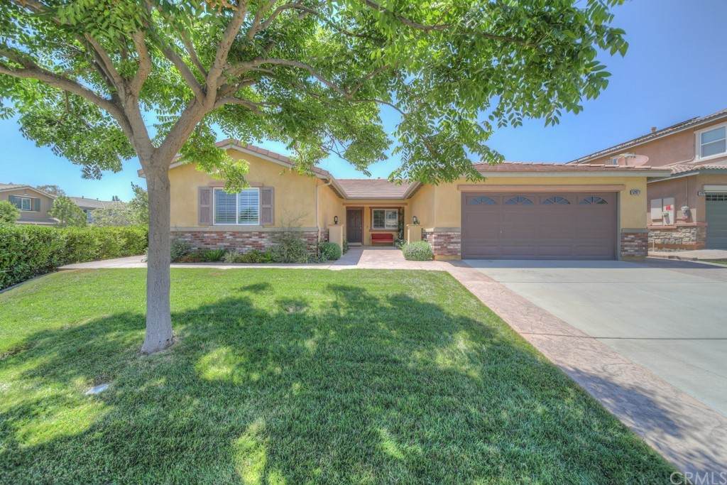 52977 Astrid Way - Photo 1