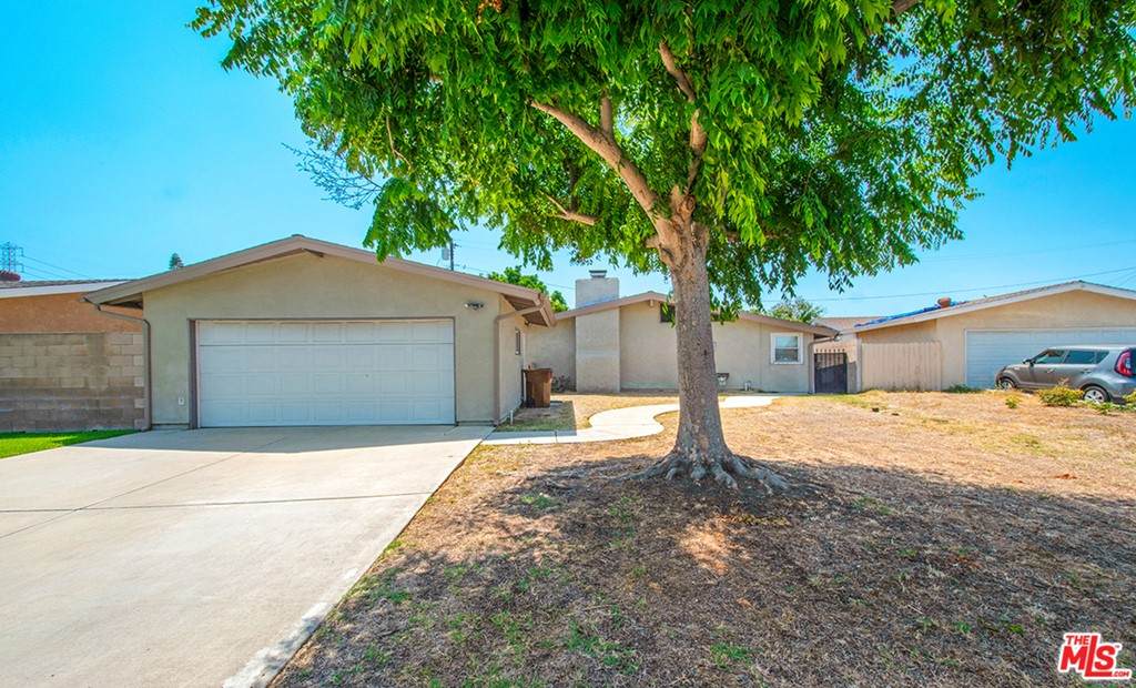 10611 Thomas Drive - Photo 1