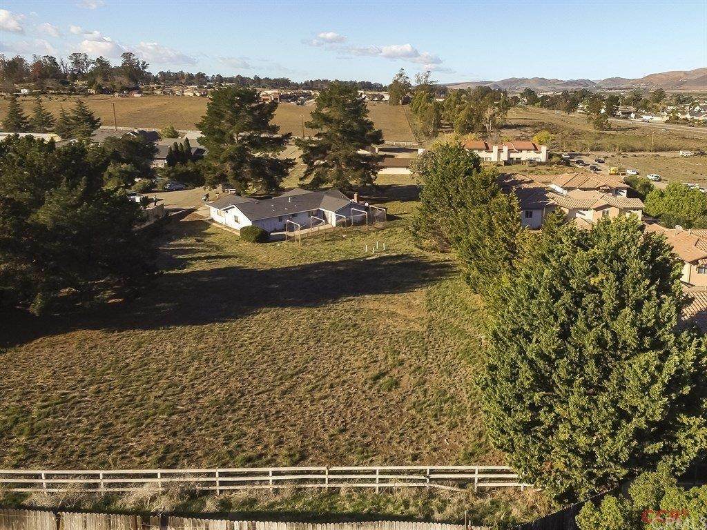 365 Butterfly Lane - Photo 1
